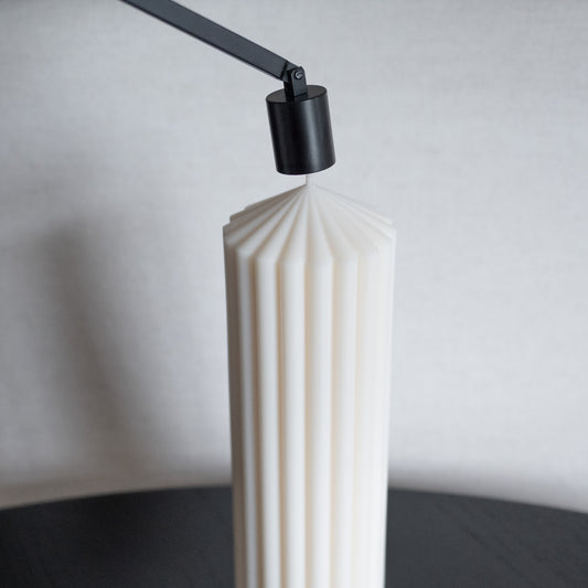 Schwarzer Kerzenlöscher aus Metall – handgefertigtes Accessoire für Kerzenliebhaber:inne